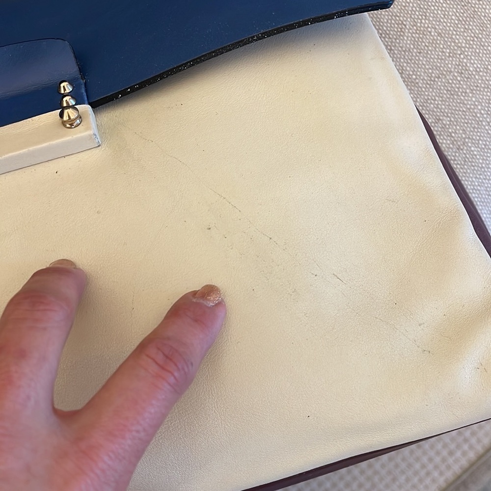 Valentino Garavani Handbag - Picture 5 of 6